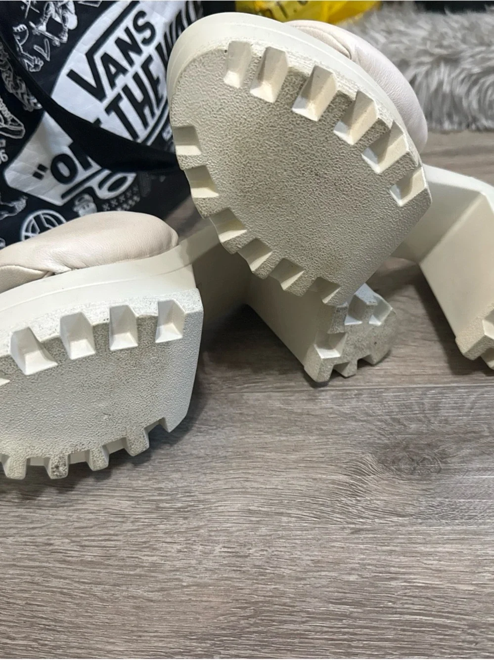 Chunky Platform Mule Sandals in light Beige